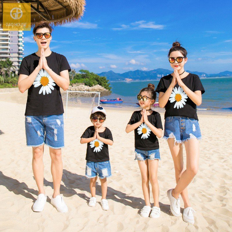 áo thun gia đình hoa cúc màu đen Chất đẹp giá tận xưởng