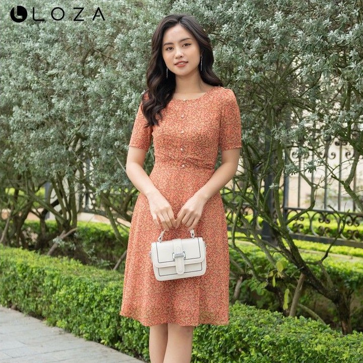 [Mã FASHIONMALLT4 giảm 15% đơn 150k] Đầm dáng xòe LOZA chất voan 2 lớp họa tiết hoa nhí đính ngọc hồng - LD2315