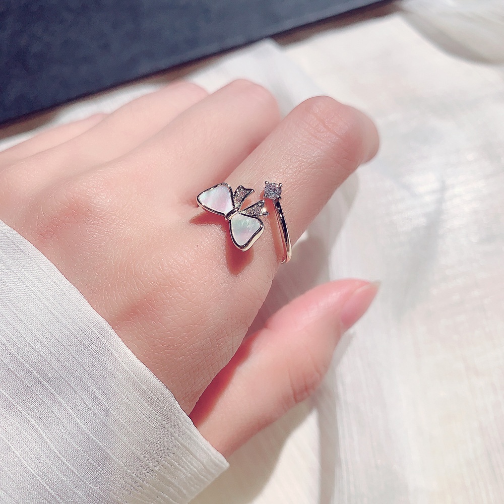 Nhẫn Mạ Vàng 18k Mặt Hình Bướm Đính Đá
