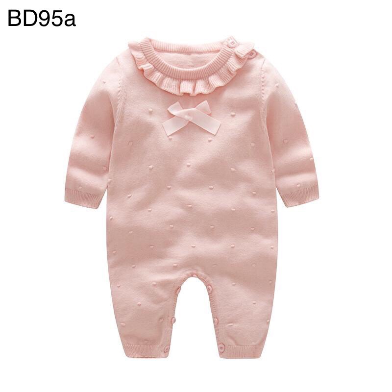 Body len liền thân bé gái