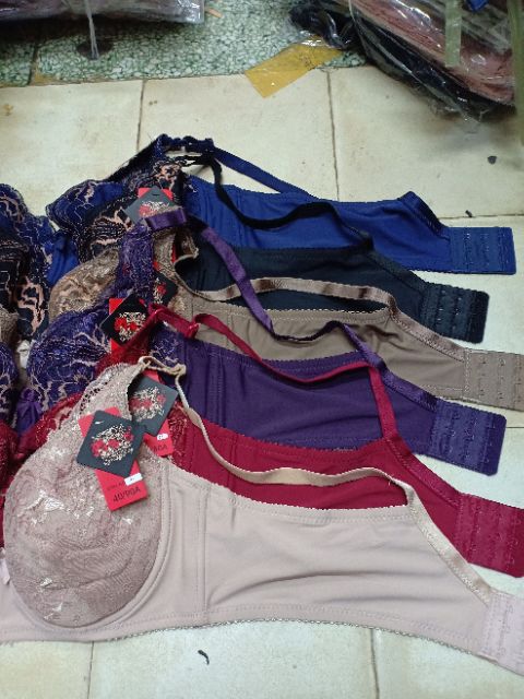 Siêu phẩm áo lót xuất thái ,có gọng mỏng định hình vòng 1 to khủng