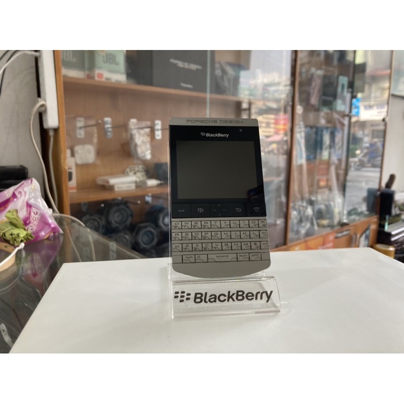 Đế trưng bày điện thoại logo BlackBerry