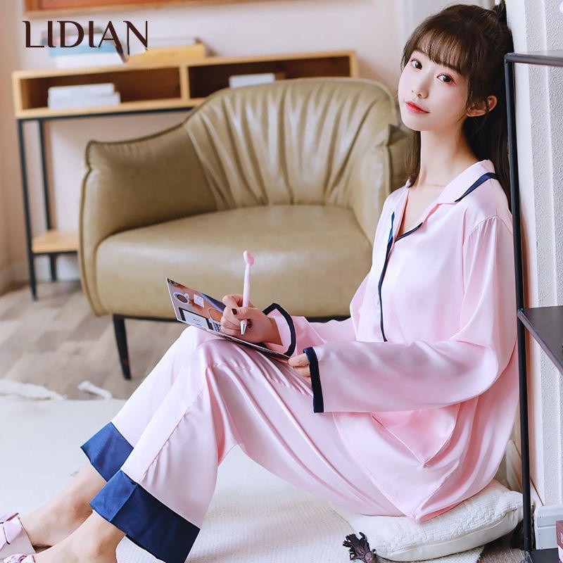 Bộ Đồ Ngủ Hai Mảnh Tay Dài Bằng Vải Lụa Họa Tiết Đơn Giản Dễ Thương Cho Nữ