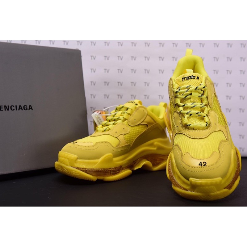 [SneeKeezz] Giày thể thao Balenciaga Triple S đế khí full vàng GIẢM GIÁ 20 % !!! .