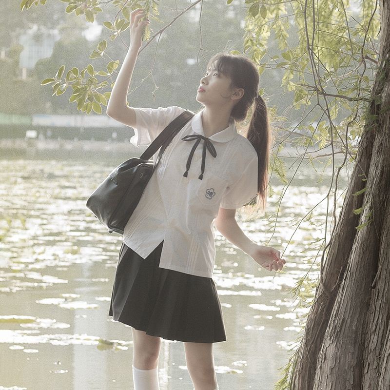 Bộ đồng phục học sinh phối chân váy thời trang mùa hè dễ thương cho nữ