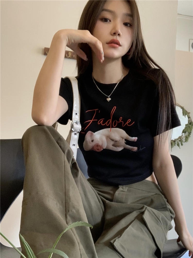 Áo Thun Nữ Tay Ngắn In Hình Heo Nhìn Ra Ngoài 50925