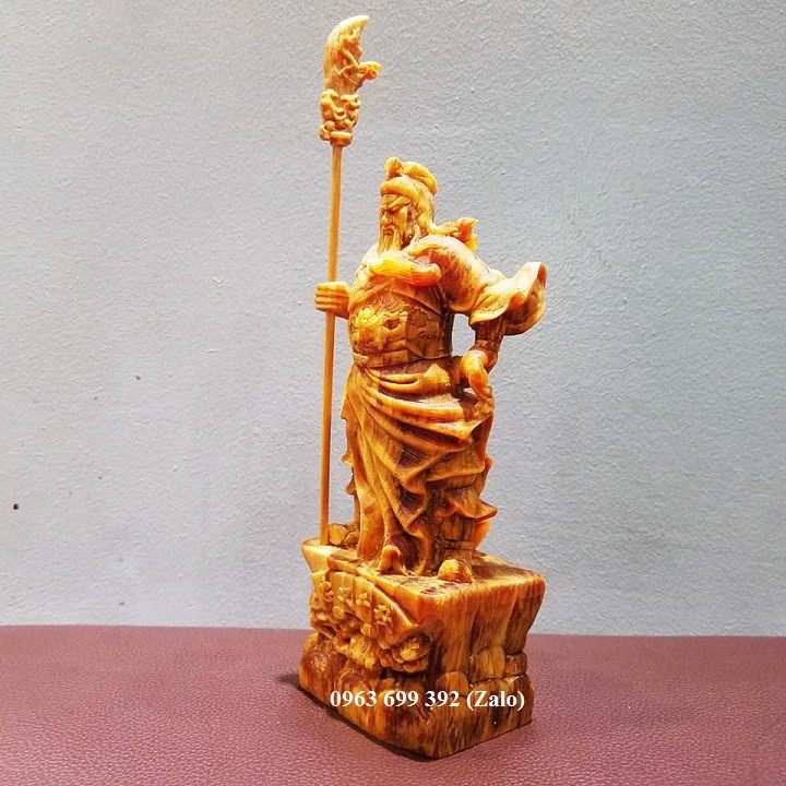 Tượng quan công gỗ huyết long