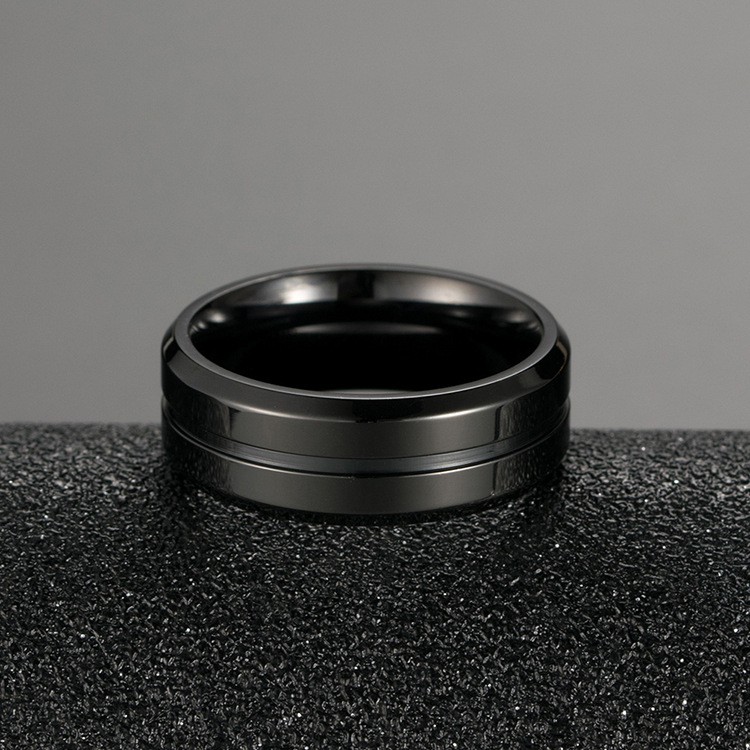 Nhẫn thép titan mịn đơn giản sành điệu cho nam qf031