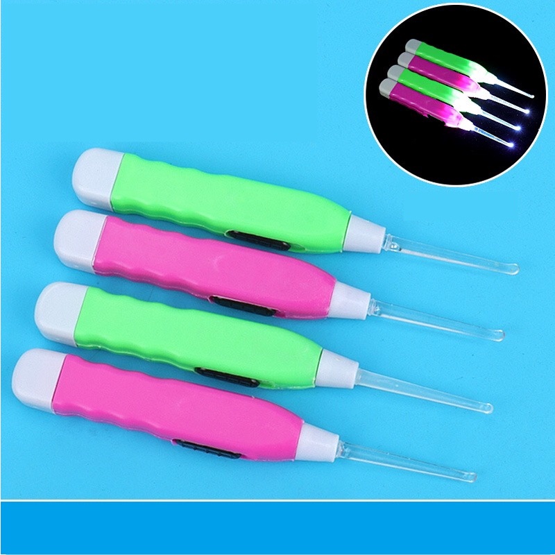 Dụng cụ lấy ráy tai có đèn cho bé