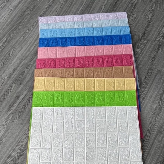 Miếng dán tường bằng xốp tự dính chống thấm nước và ẩm mốc, tiện lợi cho gia đình