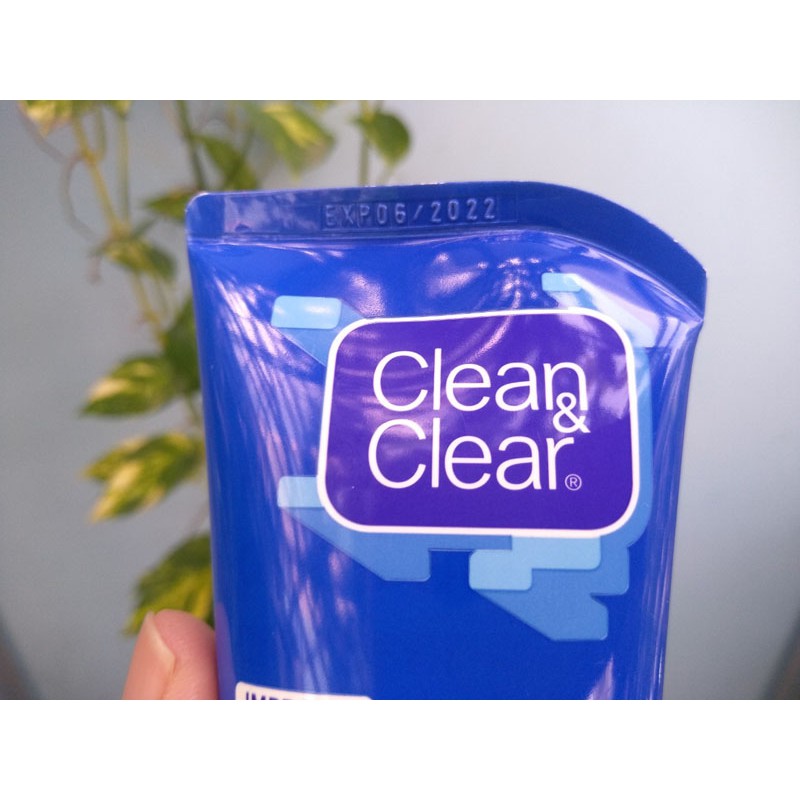 Sữa rửa mặt Clean & Clear 100g