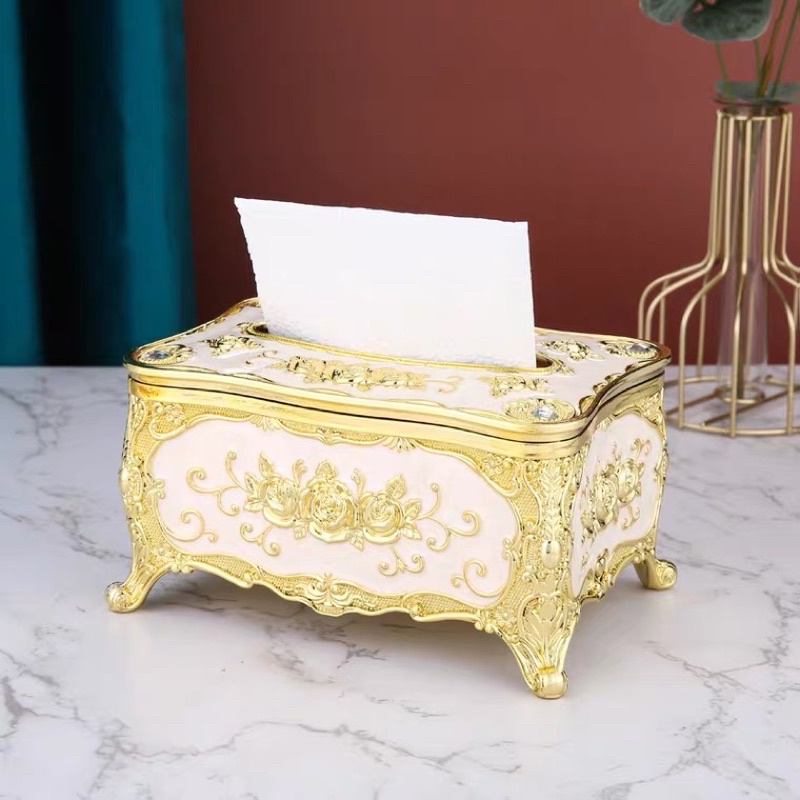 Hộp đựng giấy ăn phong cách hoàng gia, mạ vàng. Hộp giấy ăn viền vàng.