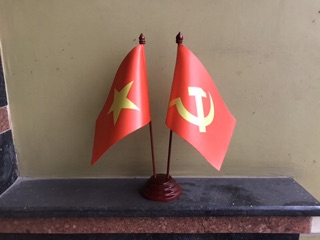 Cờ để bàn Đảng việt