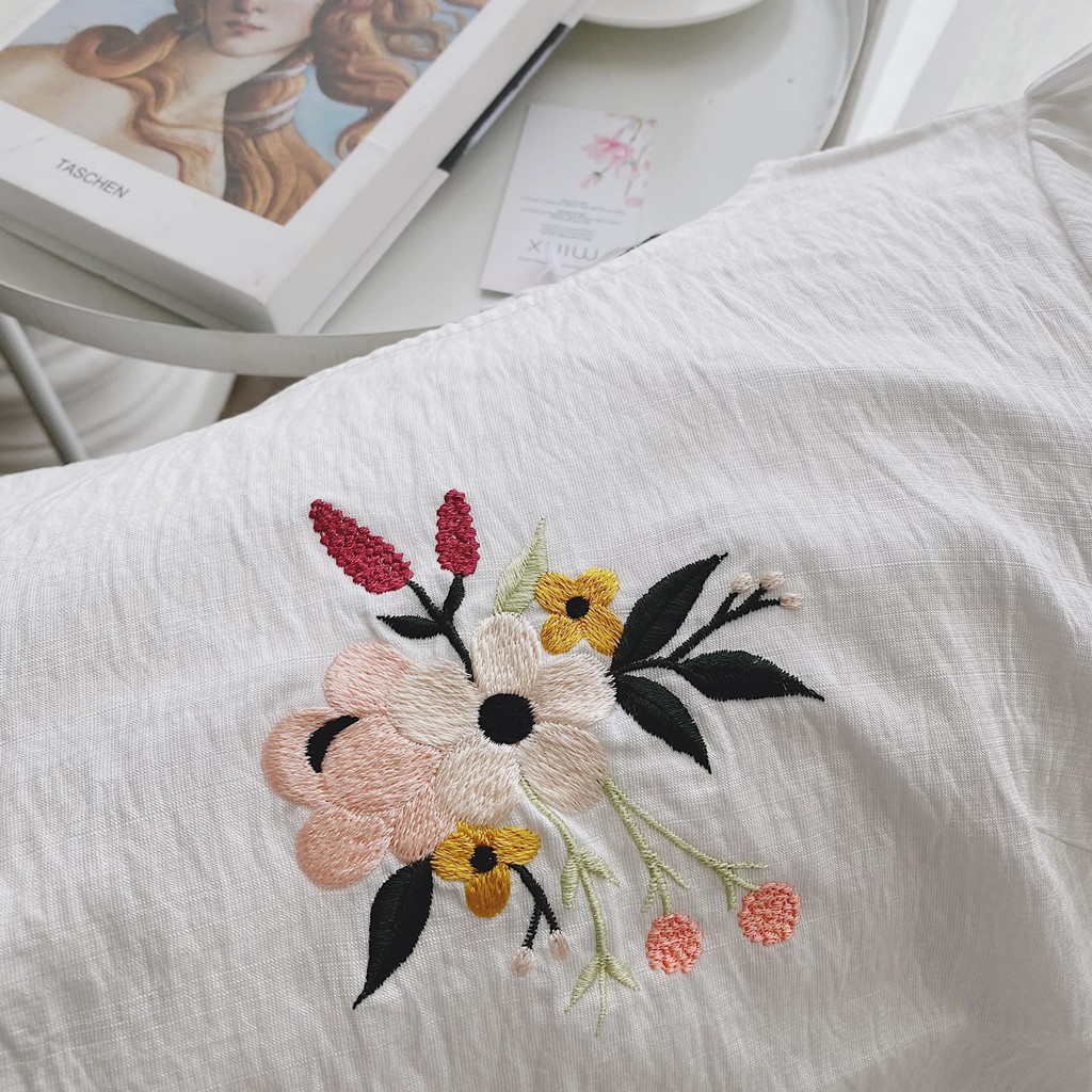 MINX - Áo Thêu Máy Lắc Tay (Embroidery top)