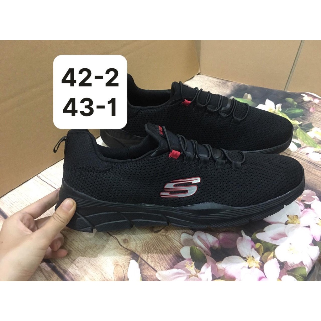 Sketchers nam