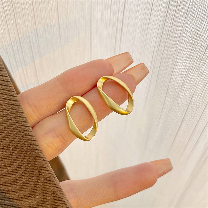 Bông Tai Mạ Bạc 925 Kiểu Bất Đối Xứng Thời Trang Hàn Quốc 2022 Cho Nữ F698