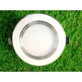 Đèn led downlight âm trần ánh sáng màu vàng viền bạc công suất 7W sang trọng