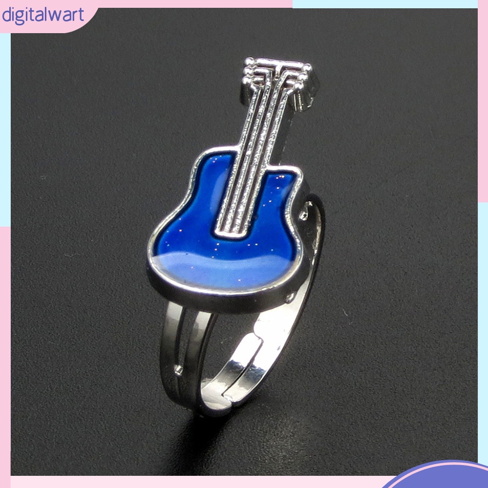 Nhẫn bóp hình đàn guitar thay đổi màu sắc theo tâm trạng
