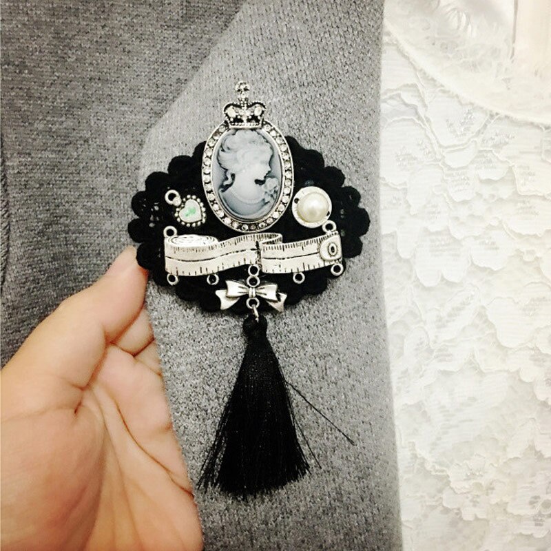 Ghim cài áo hình bông hoa sang trọng dành cho nữ