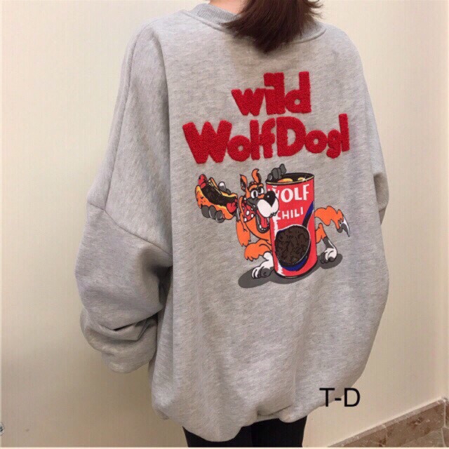 Áo thu chữ wild lưng