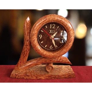 Đồng hồ gỗ để bàn kiểu dáng độc lạ có kèm hộp đựng