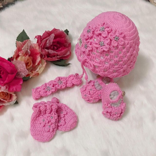 Set mũ + giầy + bao tay + băng đô