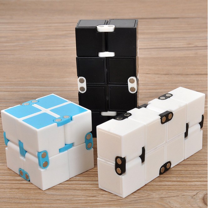Trò chơi Rubik Infinity Cube Giảm Stress Màu Trắng toyvnmall
