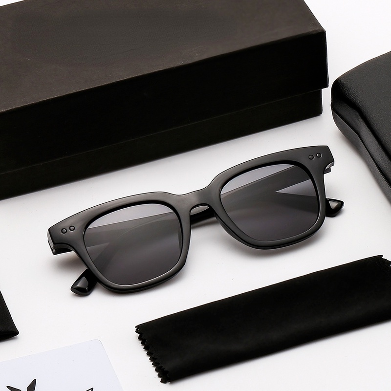 Kính Mát Gọng Đen Thời Trang Hàn Quốc 2022