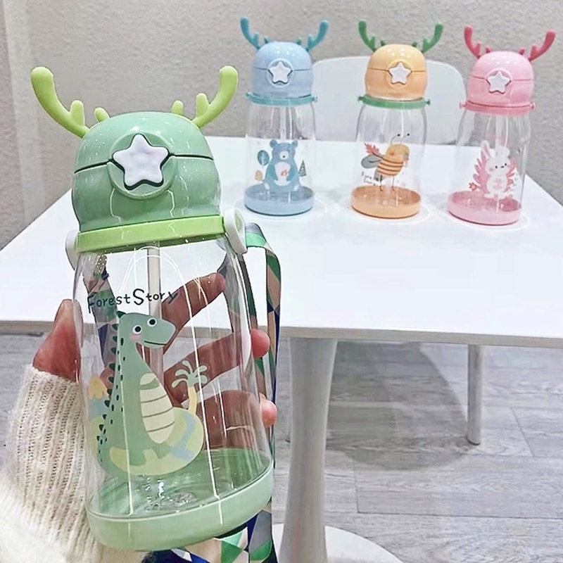 Bình Nước Dung Tích Lớn 600Ml Chống Tràn Kèm Ống Hút Và Dây Đeo Họa Tiết Hoạt Hình Cho Trẻ Em