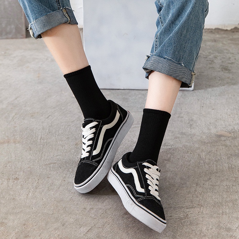 Tất vỡ nam nữ cao cổ đen trắng trơn thời trang phong cách Hàn quốc chất liệu cotton co giãn 4 chiều T005