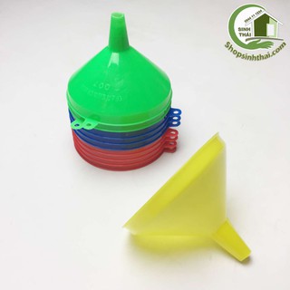 Quặng phễu nhựa 7cm - giao màu ngẫu nhiên