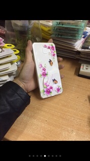 Ốp đính đá 