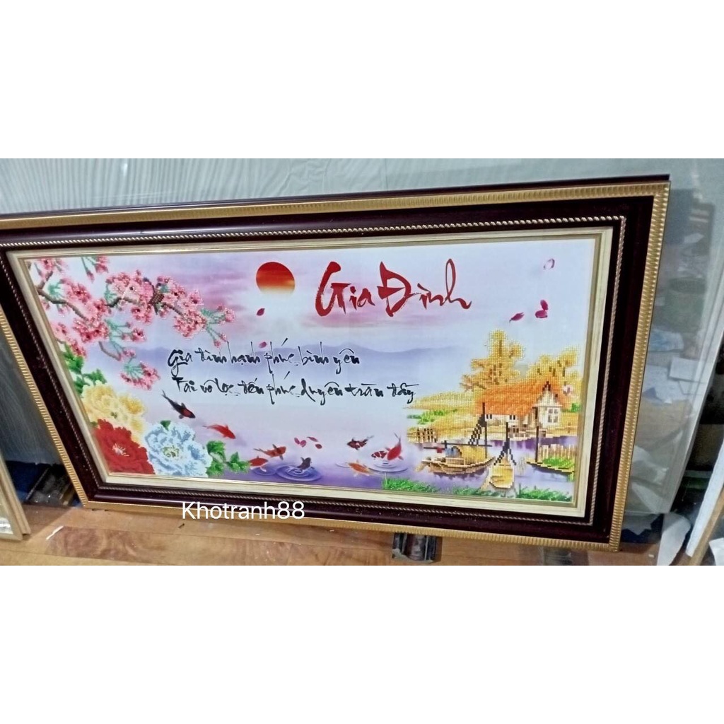 Tranh đính đá Gia Đình LV528 (100*55cm) - tranh chưa gắn đá