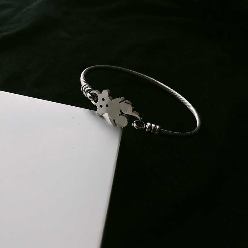 Vòng Tay Hợp Kim Hình Gấu Xinh Xắn