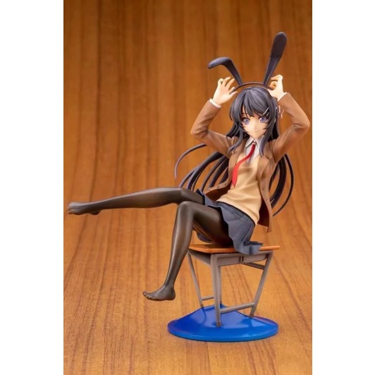 Mô Hình Nhân Vật Senpai Sakurajima Mai Ngồi Ghế Anime Gợi Cảm 20cm