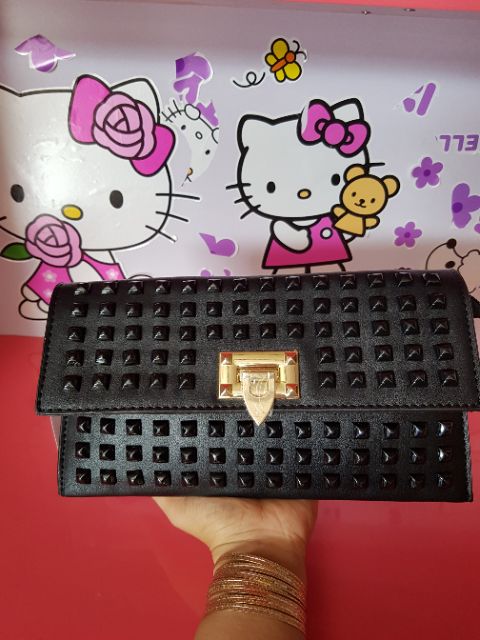 Clutch đinh siêu đẹp siêu hot | BigBuy360 - bigbuy360.vn