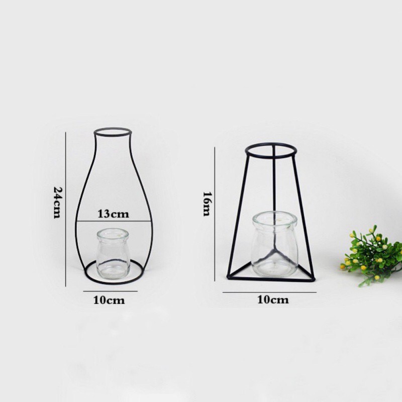 Chậu hoa bằng khung sắt - trang trí phòng khách .