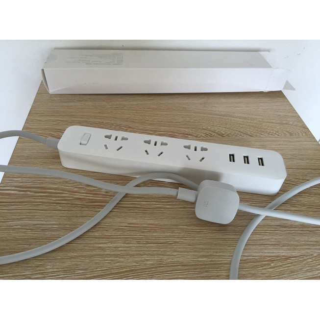 Ổ cắm Xiaomi Power Strip có 3 cổng USB