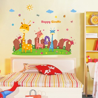 Tranh decal đàn hươu cao cổ vui chơi