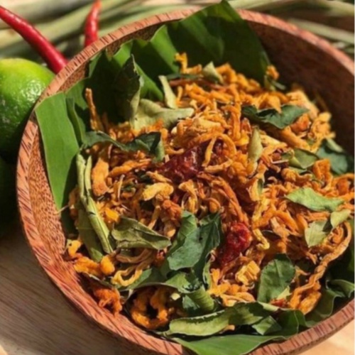 Khô gà lá chanh 100% thịt gà loại 1 hộp 300gram  [Đảm bảo VSATTP] Hàng ngon nhà làm | BigBuy360 - bigbuy360.vn
