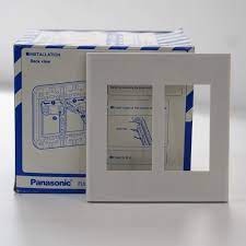 Mặt nạ ổ điện 6 thiết bị Panasonic WEG6806SW WIDE siêu sale siêu rẻ hàng chính hãng có sẵn giá hủy diệt