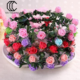Vòng hoa đội đầu cho cô dâu