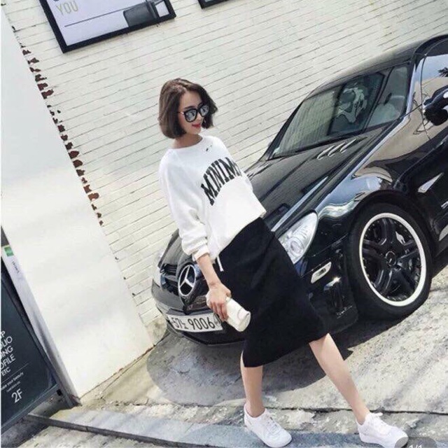 Chân váy len tăm dáng dài siêu hot cho ce đây. Màu đen & xám. Kèm hình chụp thật. Mặc e này đi giầy thể thao siêu đẹp