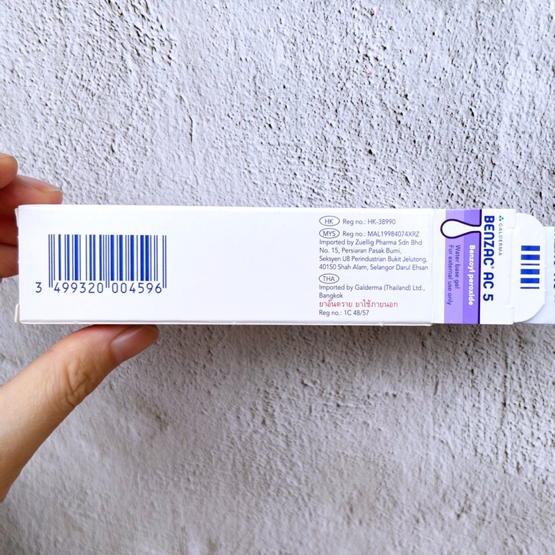 Kem bôi mụn Benzac AC 5 Benzoyl Peroxide 5% 15g