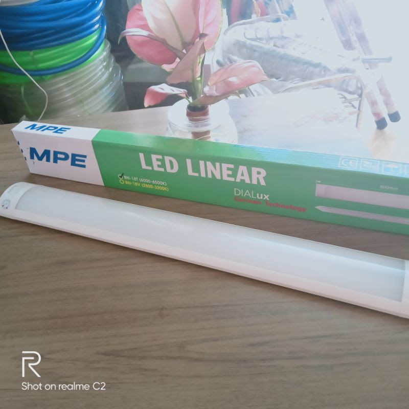 LÉT BÁN NGUYỆT MPE loại 0.6m 18w (mua 10 tặng 1)