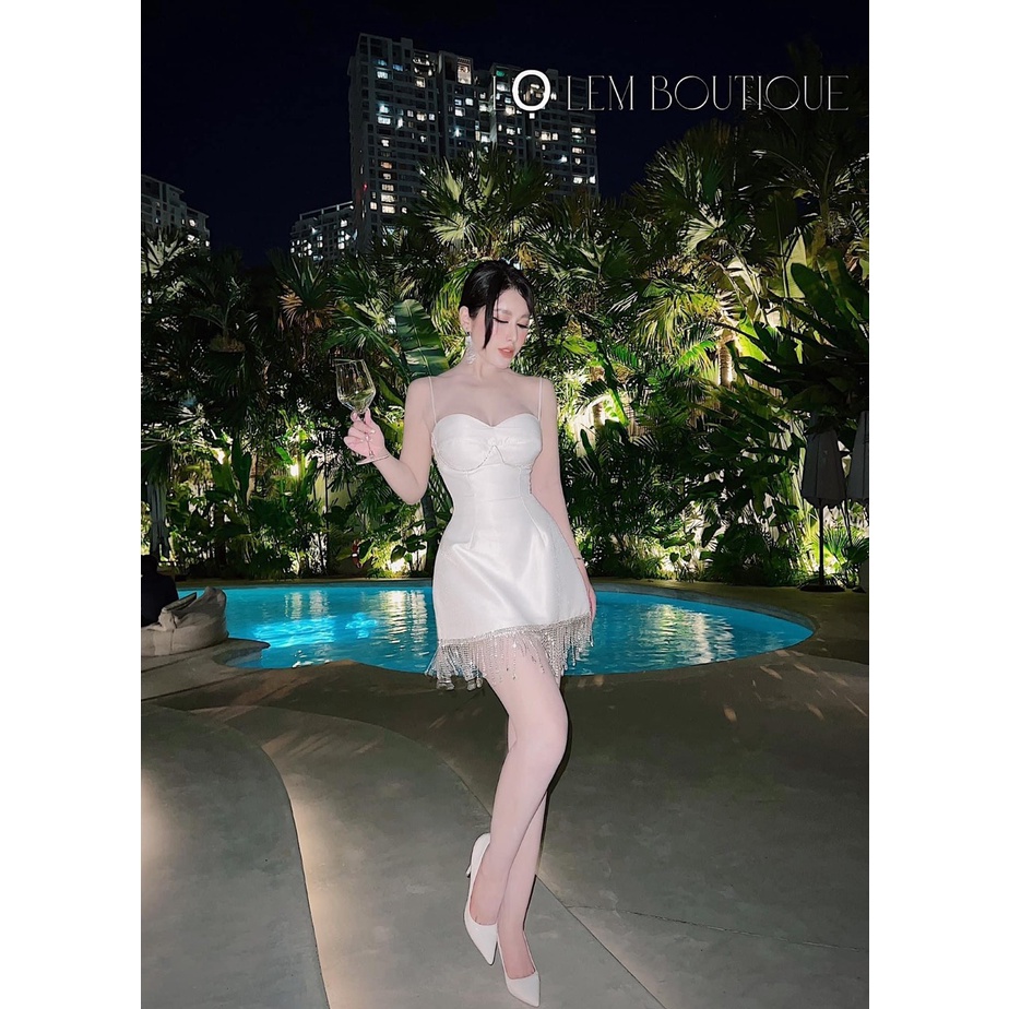 Đầm 2 dây tua rua trắng hở vai lưng sexy chéo đan ulzzang