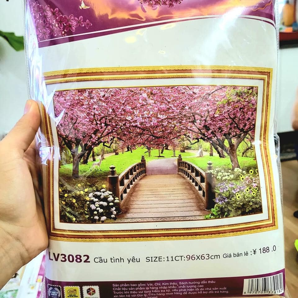 Tranh thêu cây tình yêu KT:96x63cm,tranh thêu kín, Tặng kéo và xỏ chỉ.