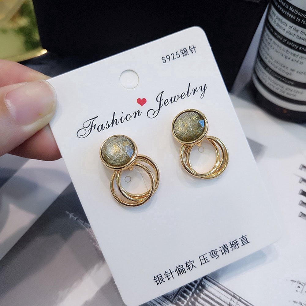 Đôi khuyên tai dáng tròn phong cách Hàn Quốc thời trang