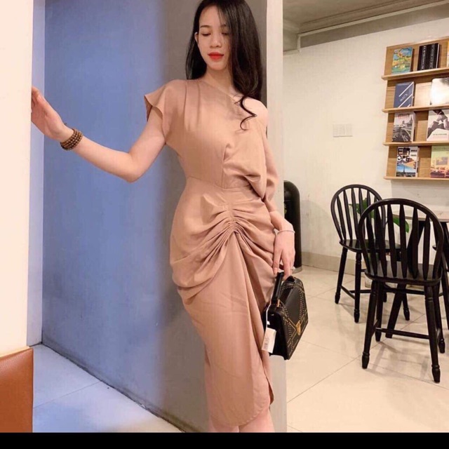 Đầm lệch vai