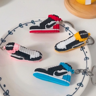 Móc Khoá Silicon Giày Sneaker
